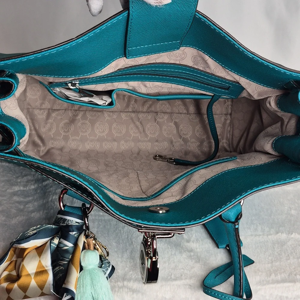 Michael Kors Hamilton Aqua/Turquoise Saffiano Satchel - Picture 12 of 17